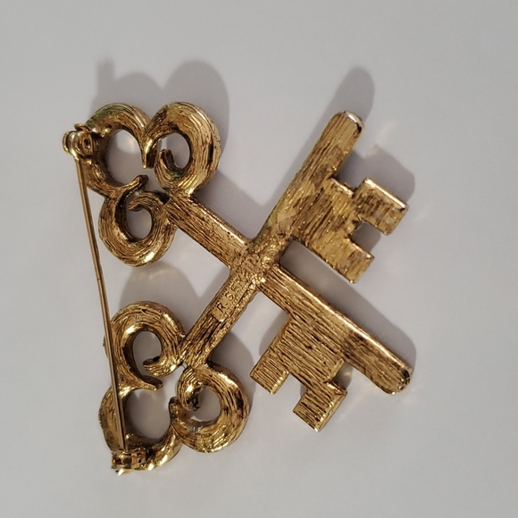 Vintage 80's R. Sirbin Double Rhinestone Key Rhinestone Pin - Picture 2 of 4